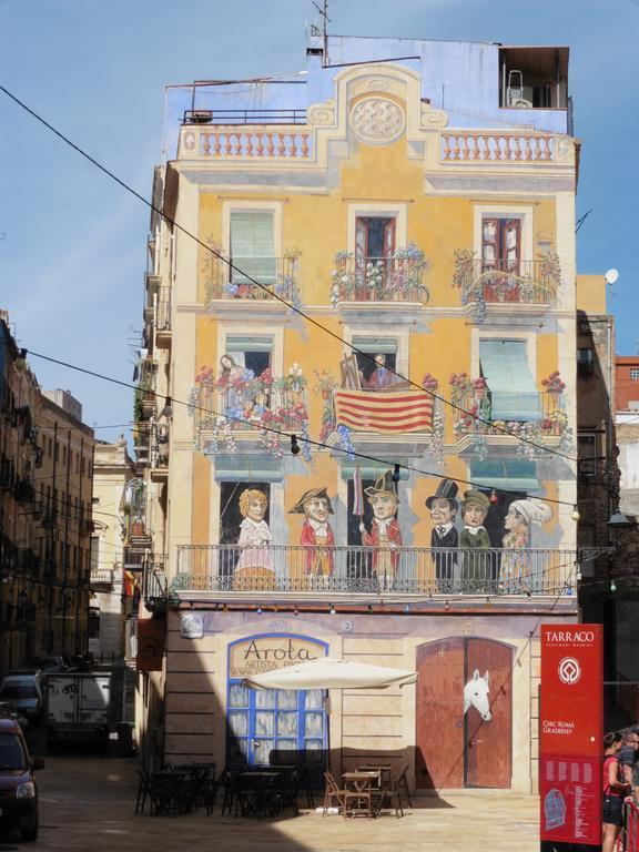 Acogedor Apartamento En El Corazon Medieval De Tarragona Exterior foto