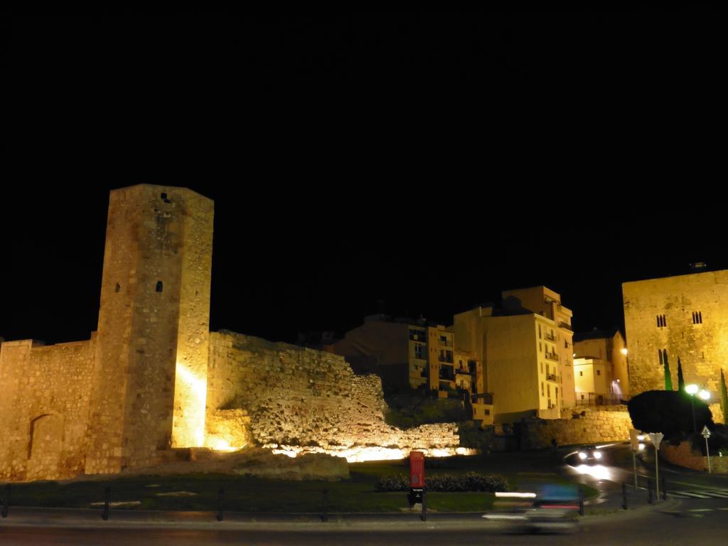 Acogedor Apartamento En El Corazon Medieval De Tarragona Exterior foto
